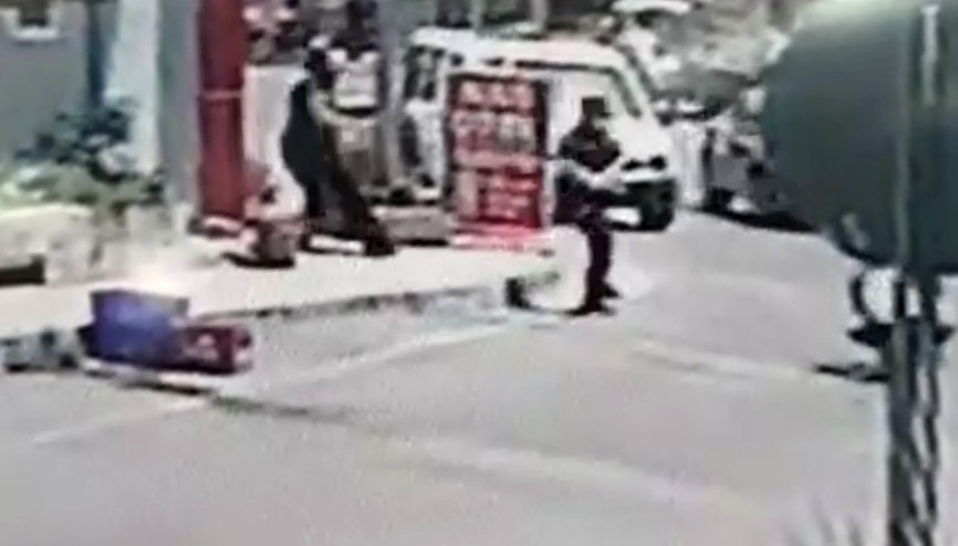 Antalyada hareketli dakikalar... 2 polisi yaraladı, vurularak durduruldu