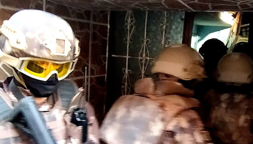Bursada gaybubet evlerine operasyon: 14 gözaltı