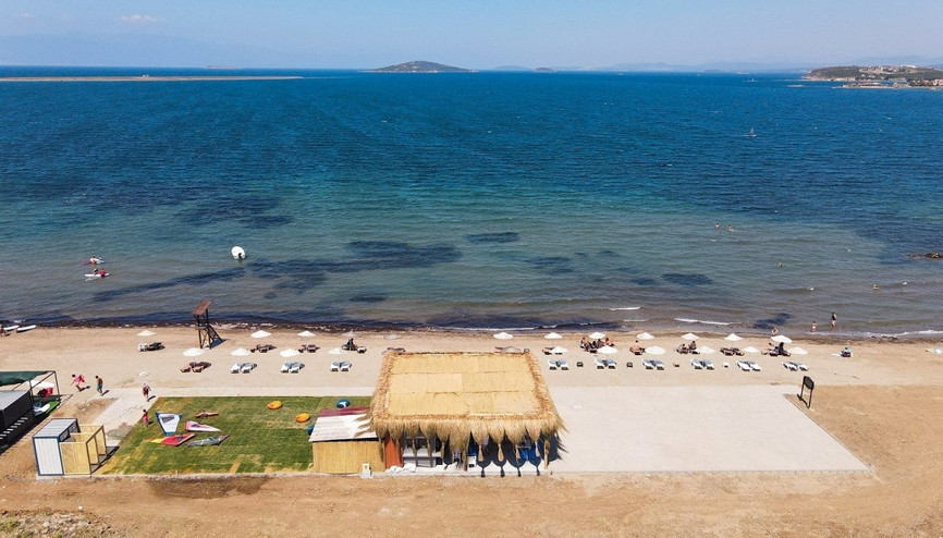 Cunda Adası yeni bir plaja kavuştu