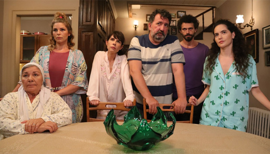 “Çatı Katı Aşk” Perşembe’nin birincisi
