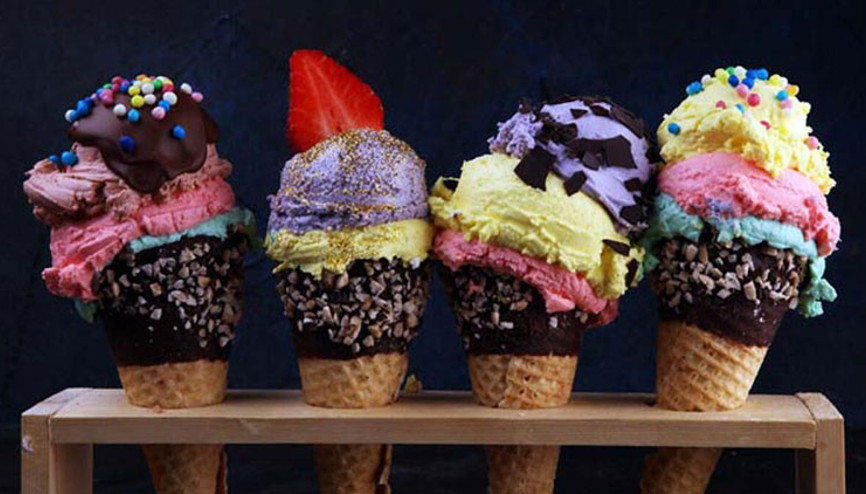 Meyveli, tahinli, sakızlı, hatta menekşeli... En iyi 10 dondurmacı