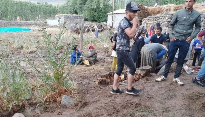 Doğubayazıtta sel: 1 ölü
