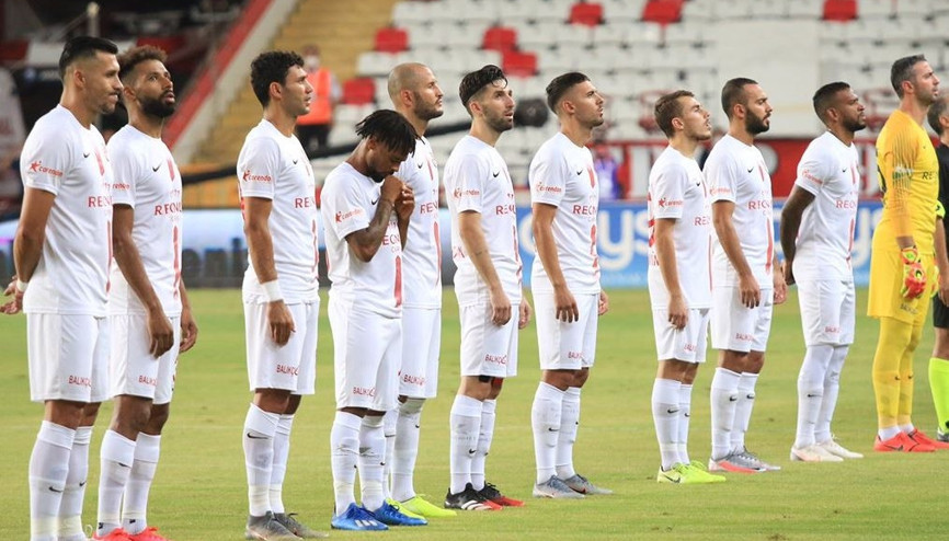 Antalyaspor yönetiminden futbolculara ödül