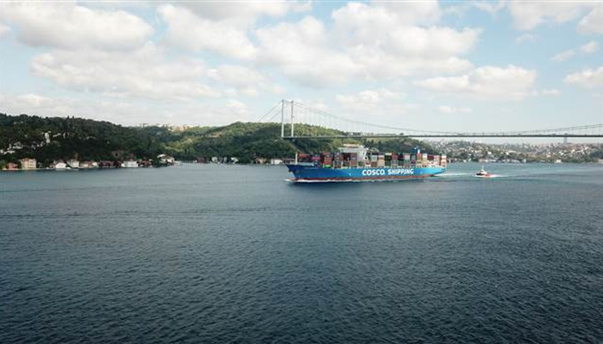 Boğazdan böyle geçti 3 futbol sahası uzunluğunda...