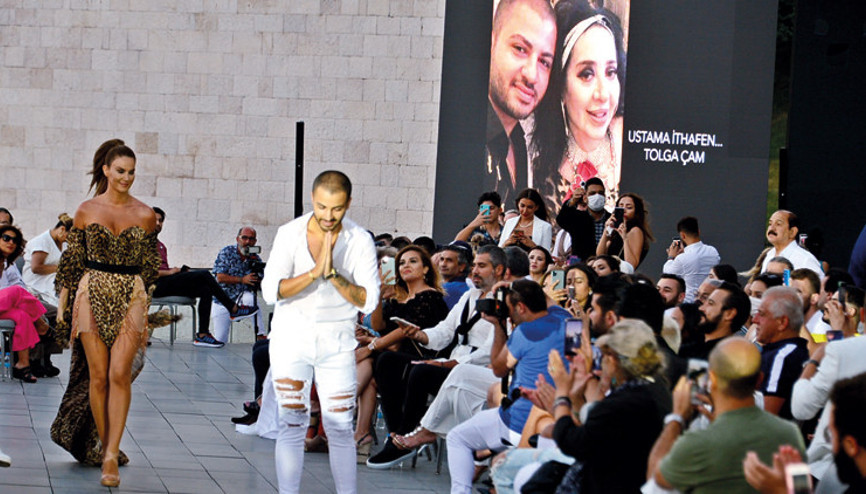 Nur Yerlitaş’a ithaf etti...Yeni normalin ilk defilesi
