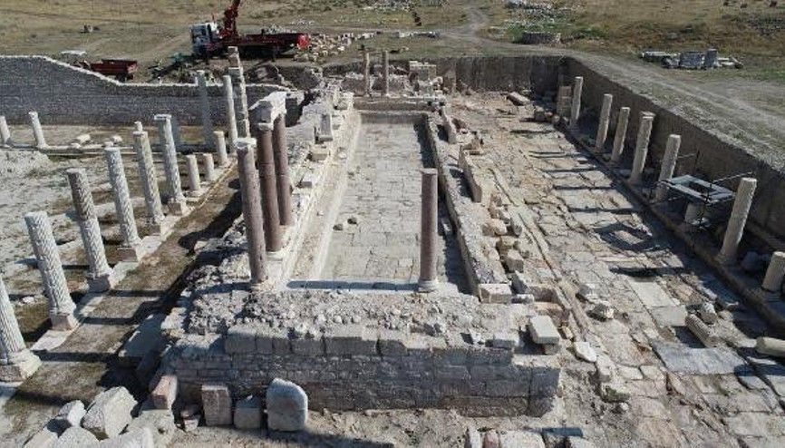Tripolis Antik Kenti’ndeki anıtsal çeşmenin restorasyonuna başlandı