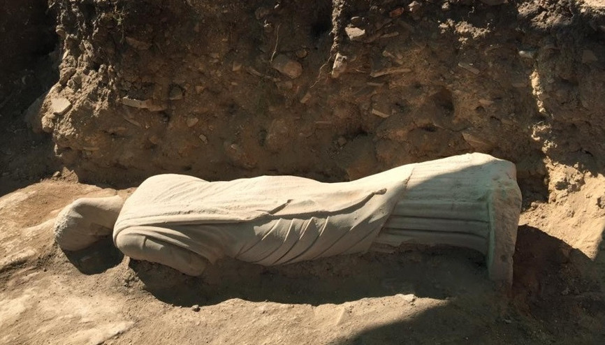 Perge Antik Kenti’nde kadın heykeli bulundu