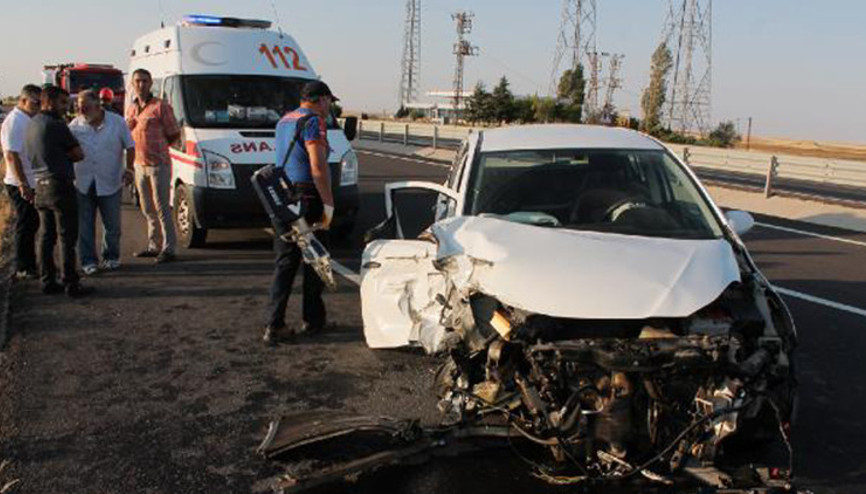 İş görüşmesine giderken kaza yaptılar: 2 yaralı
