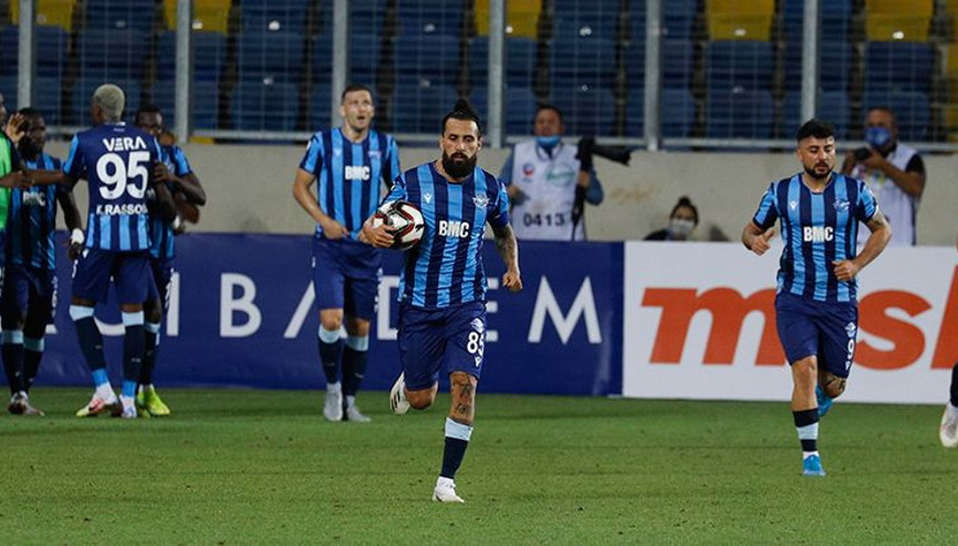 Adana Demirsporda Erkan Zengin ve Kurtuluşun dikkat çeken penaltı kararı