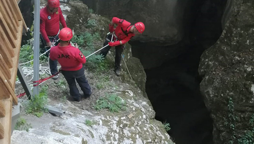 Kanyonda cüzdan kurtarma operasyonu