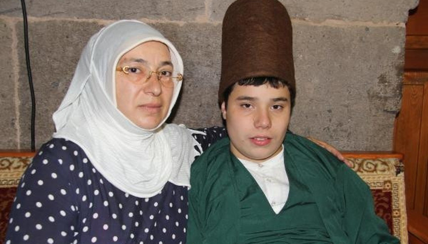 Otizmli Tarık, 1 yılda semazen oldu