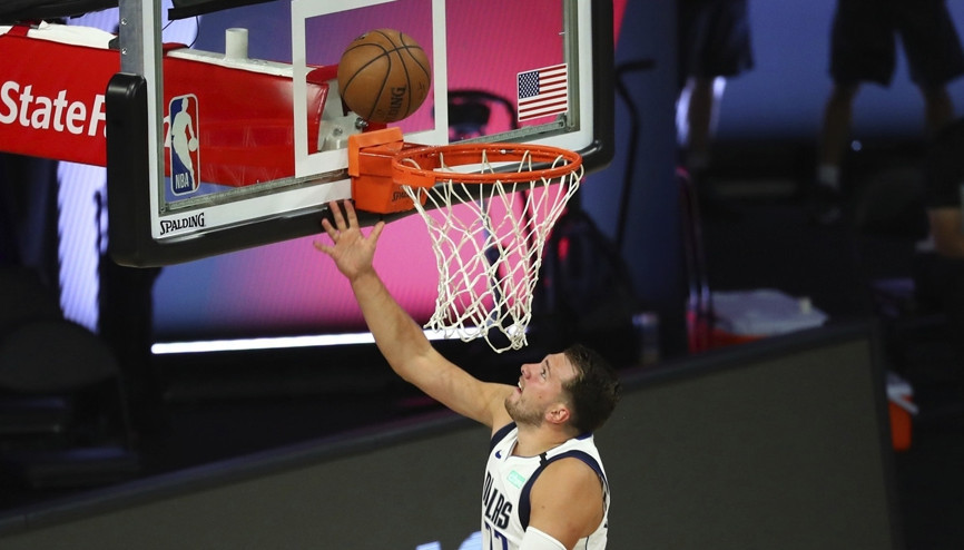 NBAde Gecenin Sonuçları | Luka Doncic tarihe geçti Dallas, Sacramentoyu 114-110 yenerken...