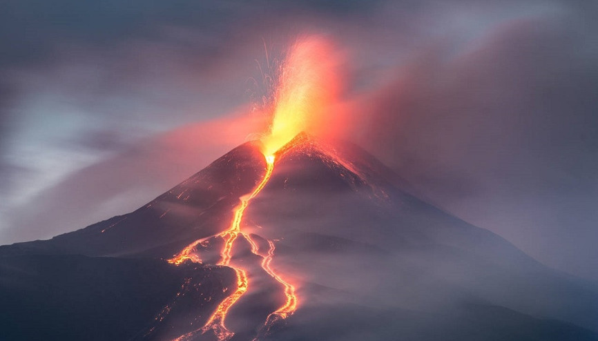 Dünyanın en aktif yanardağı: Etna