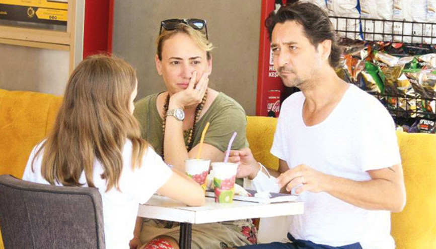 Gökçe Özyol yeni eşiyle yemekte