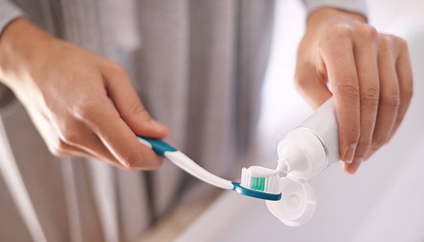 Beyazlatıcı diş macunu tercih ederken nelere dikkat etmeliyiz