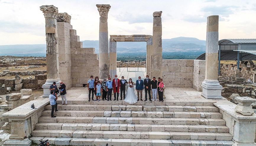 Arkeolog çift, Laodikya Antik Kentinde evlendi