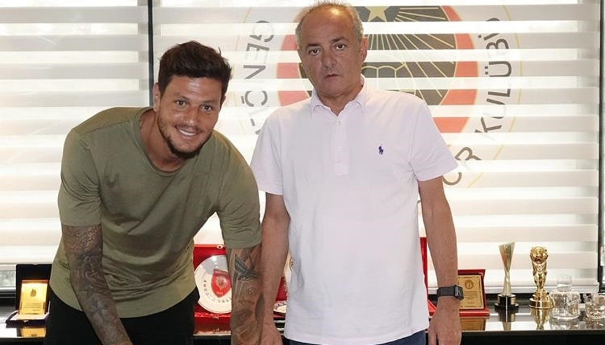 İlk imza Diego’dan