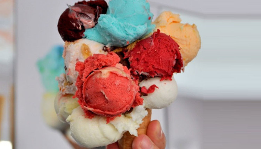 Karlı havada bile yemeye gelen oluyor Kapısından kuyruk hiç eksik olmuyor