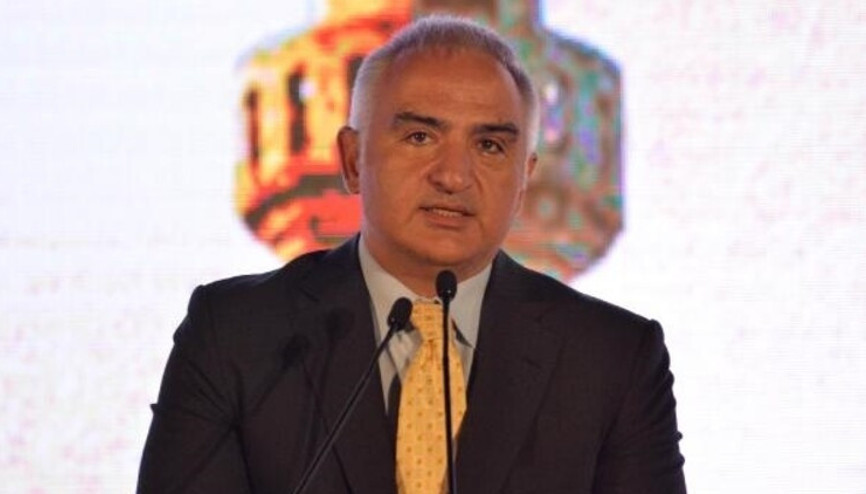 Bakan Ersoy: Kendimize karşı dürüst olmak, bu yolun yolcusu olmanın ilk şartıdır Bakan Ersoy: Kendimize karşı dürüst olmak, bu yolun yolcusu olmanın ilk şartıdır