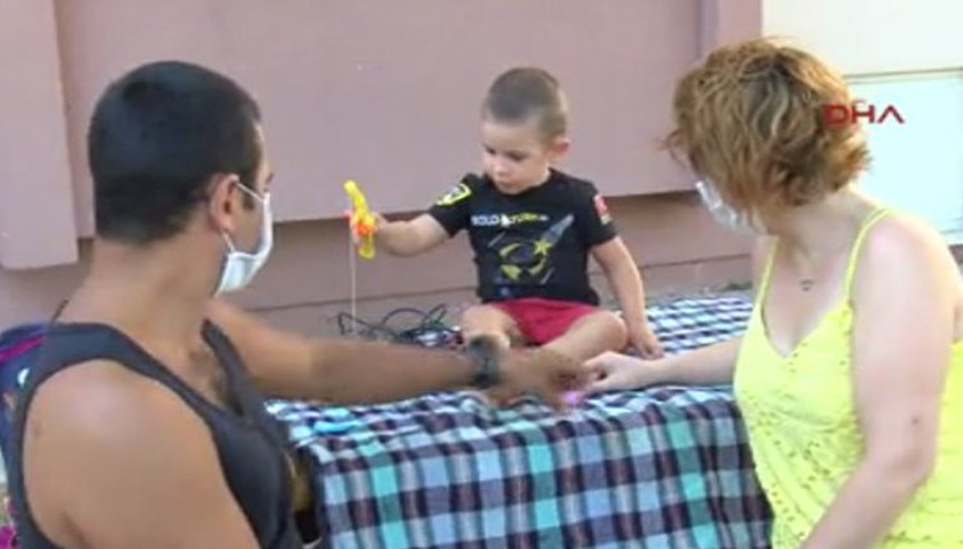 Kas hastası Çınar bebek, online fizik tedavi ile hayata tutunuyor