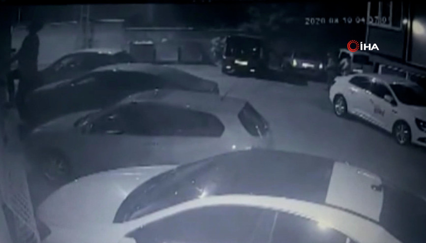 300 bin liralık hırsızlık yapan şüpheliler kamerada