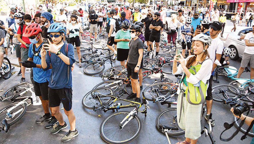 Şiddete karşı pedalladılar