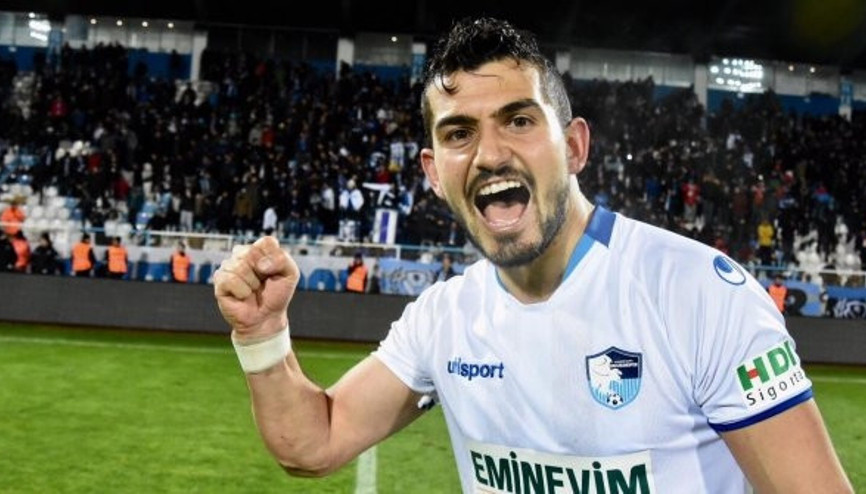 Büyükşehir Belediye Erzurumspor, Emrah Başsan ile sözleşme yeniledi