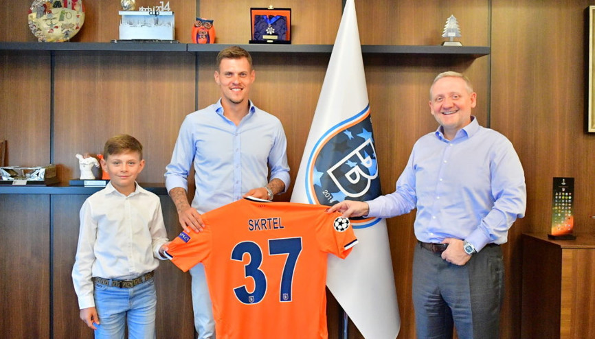 Son Dakika | Martin Skrtel imzayı attı Başakşehir...