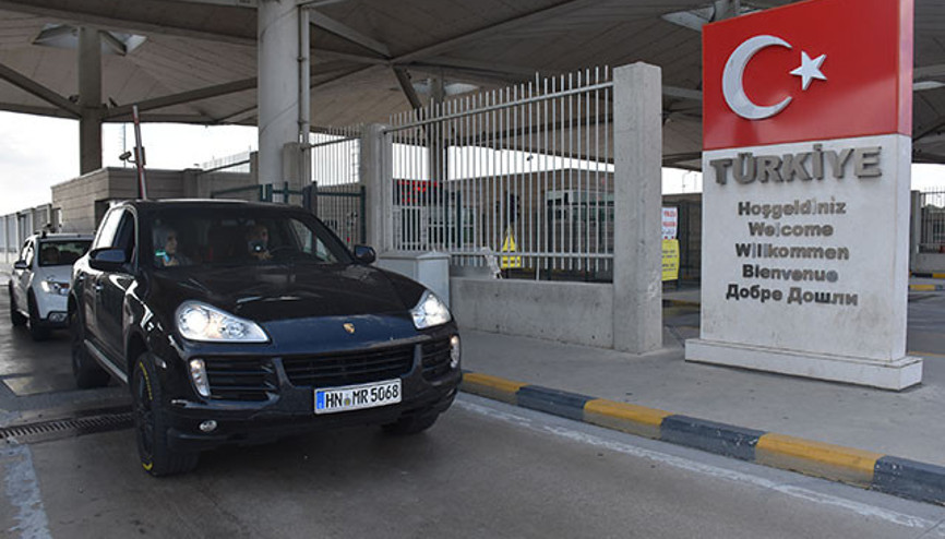 Son dakika... Yabancı plakalı araçların yurtta kalma süresi uzatıldı