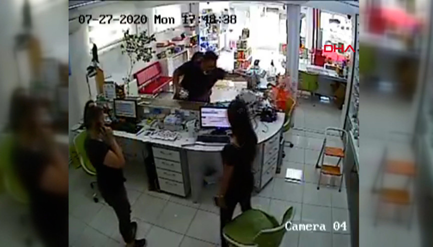 Eczacılara şiddet görüntülerine tepki yağdı