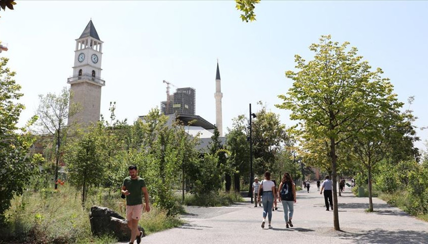 Tirandaki Osmanlı mirası Saat Kulesi, şehrin önemli sembollerinden biri olmaya devam ediyor Tirandaki Osmanlı mirası Saat Kulesi, şehrin önemli sembollerinden biri olmaya devam ediyor