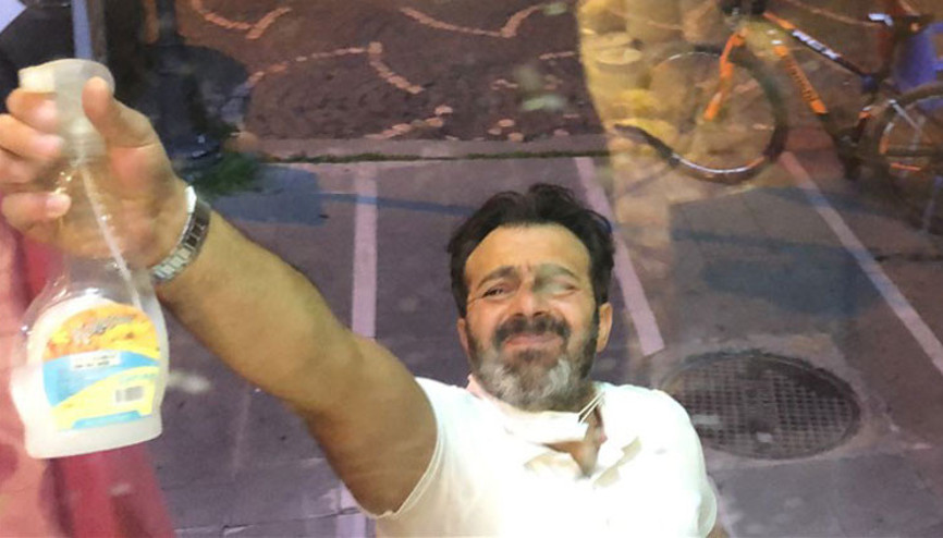 Karsta şoke eden olay Her yeri sardılar, esnaf şaşkın...