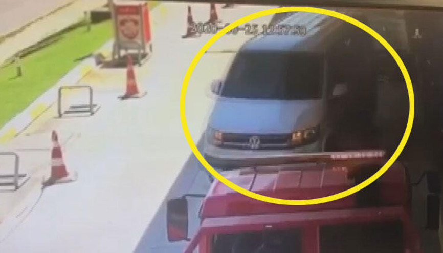 Kadıköyde istasyonda benzin doldurulan aracı böyle çaldı