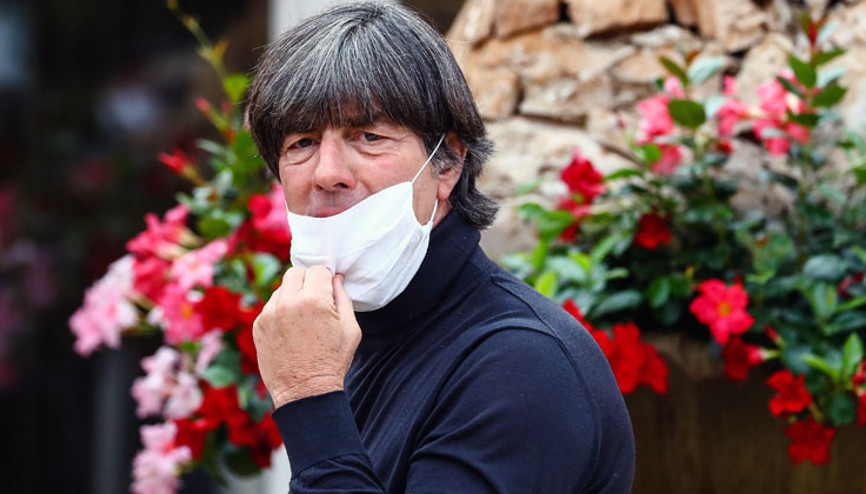 Löw 9 ay sonra futbolcularla buluştu
