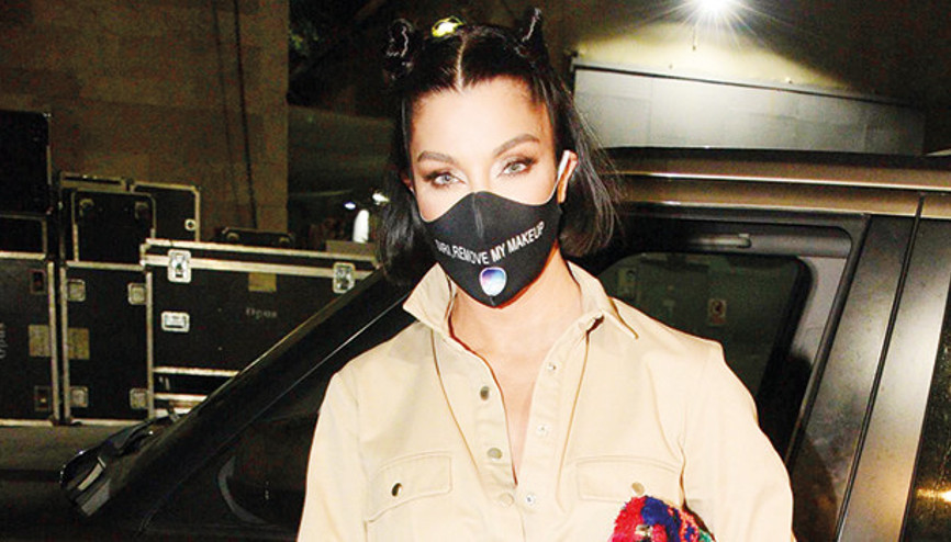 İsyankar Deniz (DENİZ AKKAYA)