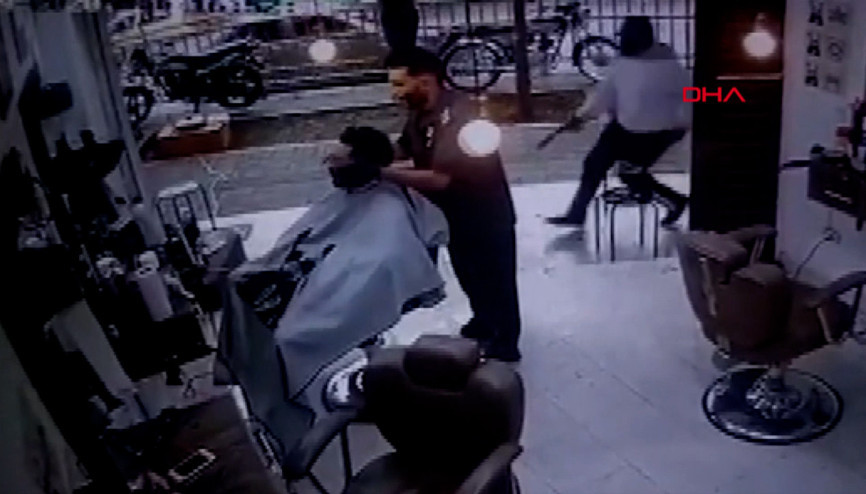 Kolombiyada berber koltuğundaki müşteriye infaz