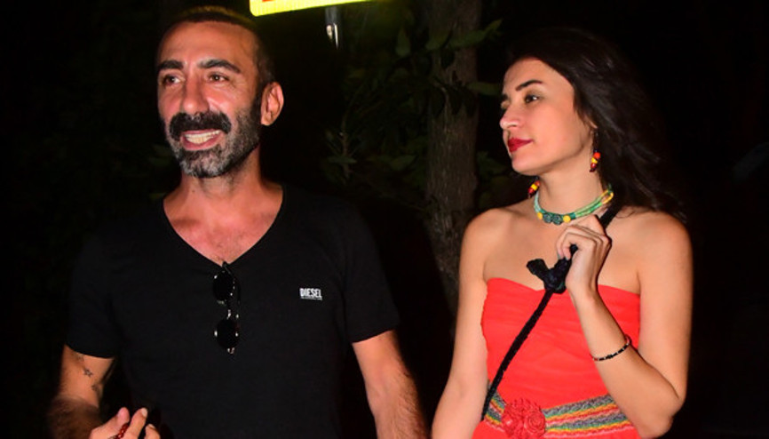 Metin Yıldız sevgilisiyle el ele