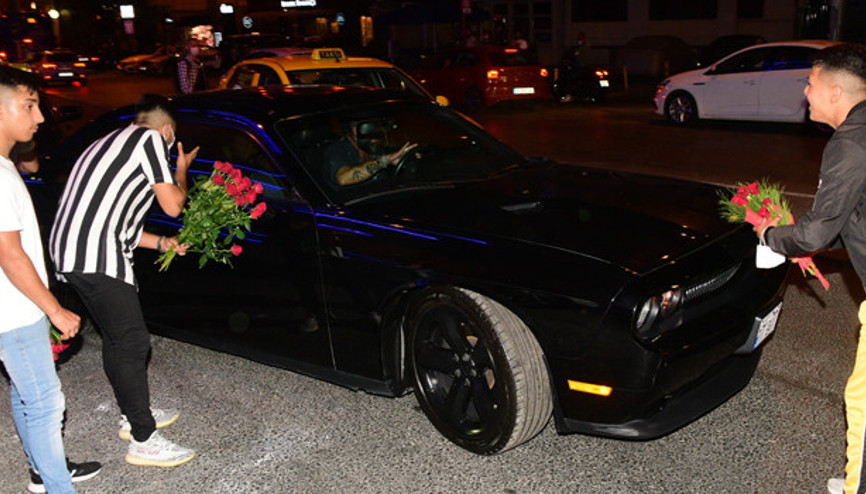 Çiçekçi sürprizi