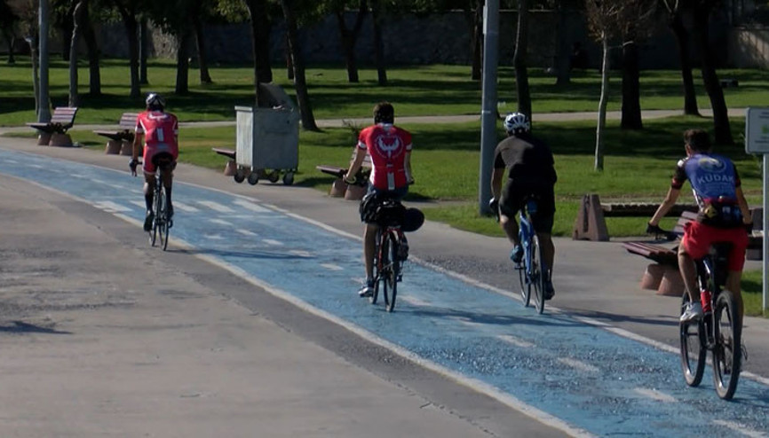 Florya sahilinde bakımsız yaya ve bisiklet yolu isyanı