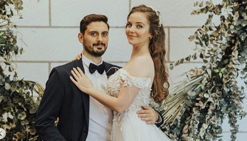 Sihirli Annem oyuncusu Gizem Güven futbolcu Caner Turp ile evlendi