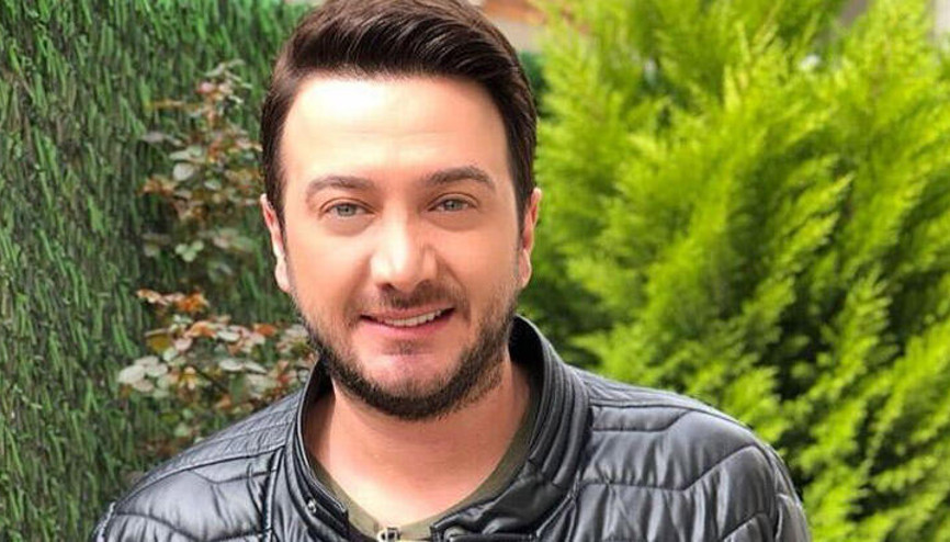 Onur Büyüktopçu kimdir kaç yaşında Gelinim Mutfakta sunucusu Onur Büyüktopçu nereli Onur Büyüktopçu kimdir kaç yaşında Gelinim Mutfakta sunucusu Onur Büyüktopçu nereli