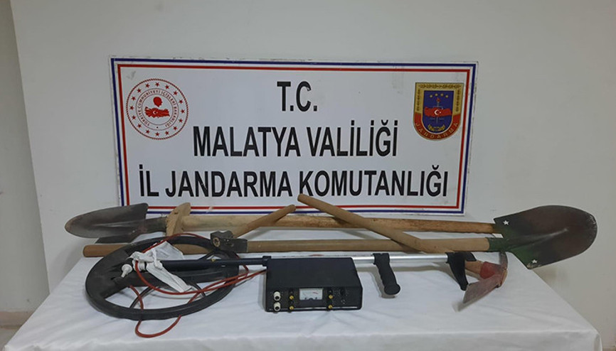 Kaçak kazı yapanlara suçüstü: 5 gözaltı
