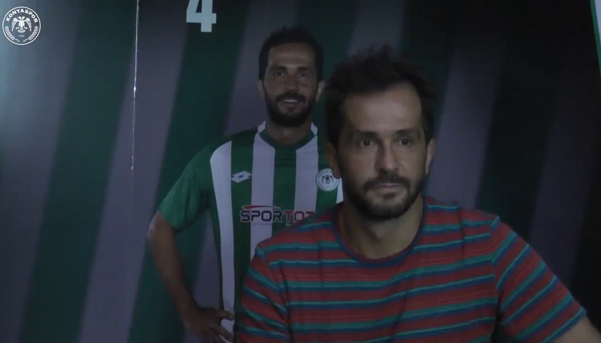 Ali Turan 8 yıl sonra Konyaspora veda etti