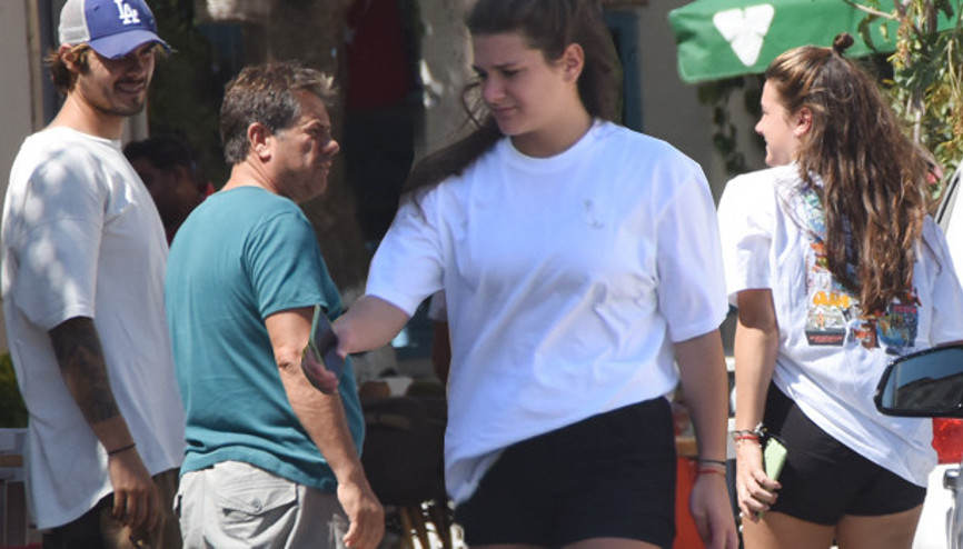 Survivor Nisa Bölükbaşı ve Barış Murat Yağcı, Çeşmede Babasıyla tanıştırdı...