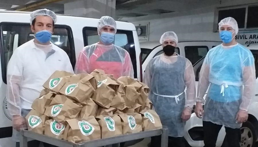 Karantinadaki ailelere ücretsiz yemek servisi