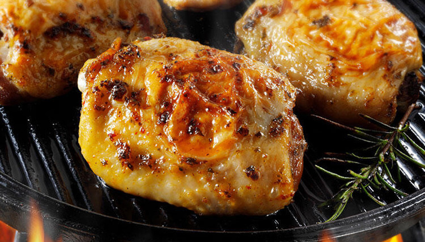 Dondurulmuş tavuğu hızla çözdürmenin sağlıklı yolları