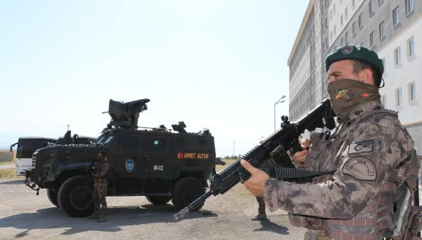 Vanda karantina ihlali yapanlar yurtta özel harekat polisi kontrolünde