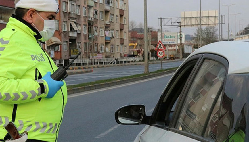 Son dakika... O ilde yeni karar Özel araçlarda da maske takılacak