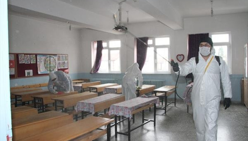 İlçedeki okullar dezenfekte edildi