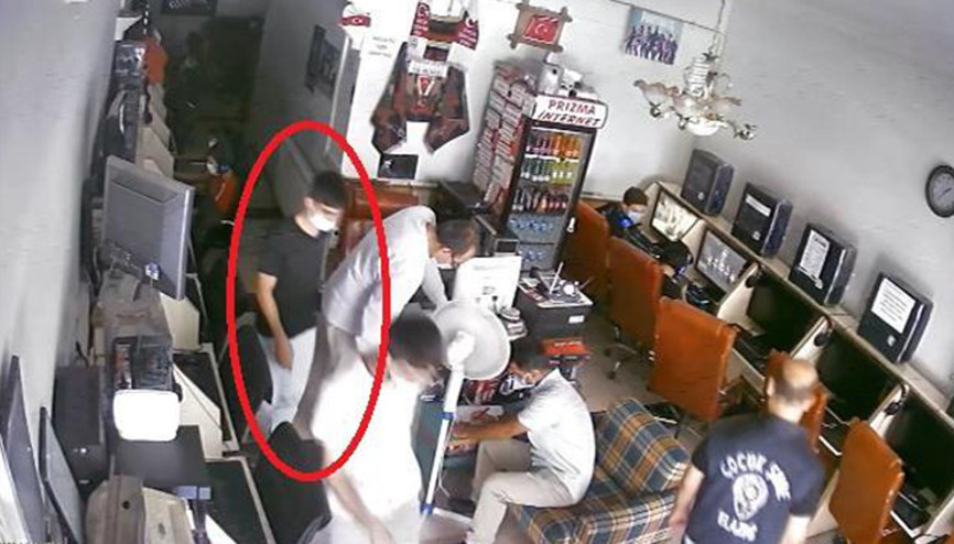 Polisin denetim yaptığı sırada iş yeri sahibinin telefonunu çaldı